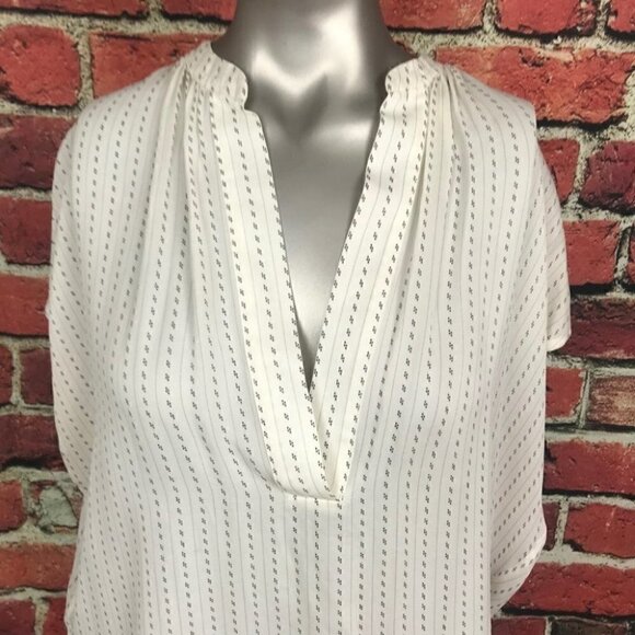 VINCE 100% Silk Sleeveless Top Size XS - Picture 4 of 7